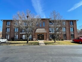 Front - 15349 West Ave