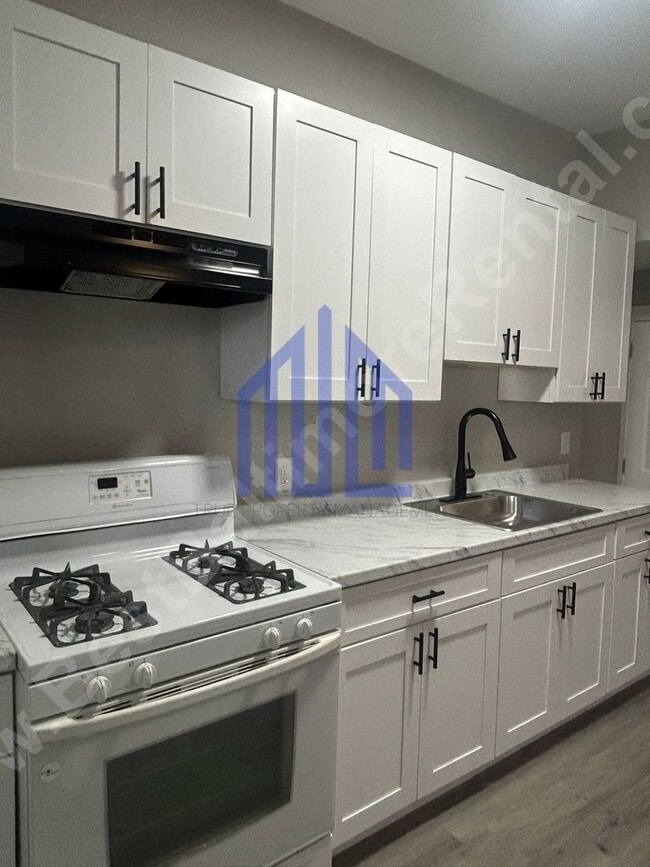 Building Photo - Coming Soon!!!!!! Spacious 3 Bedroom in We...