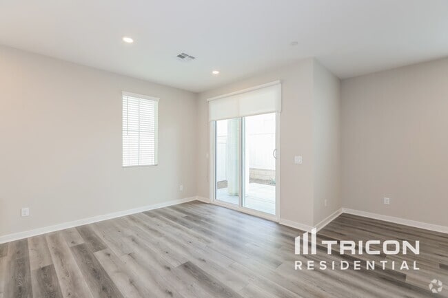 Building Photo - 28193 Cookhouse Ln