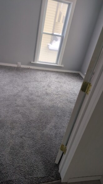 Building Photo - 77 Washington St