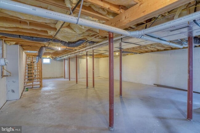 Building Photo - 98 Mystic Ln