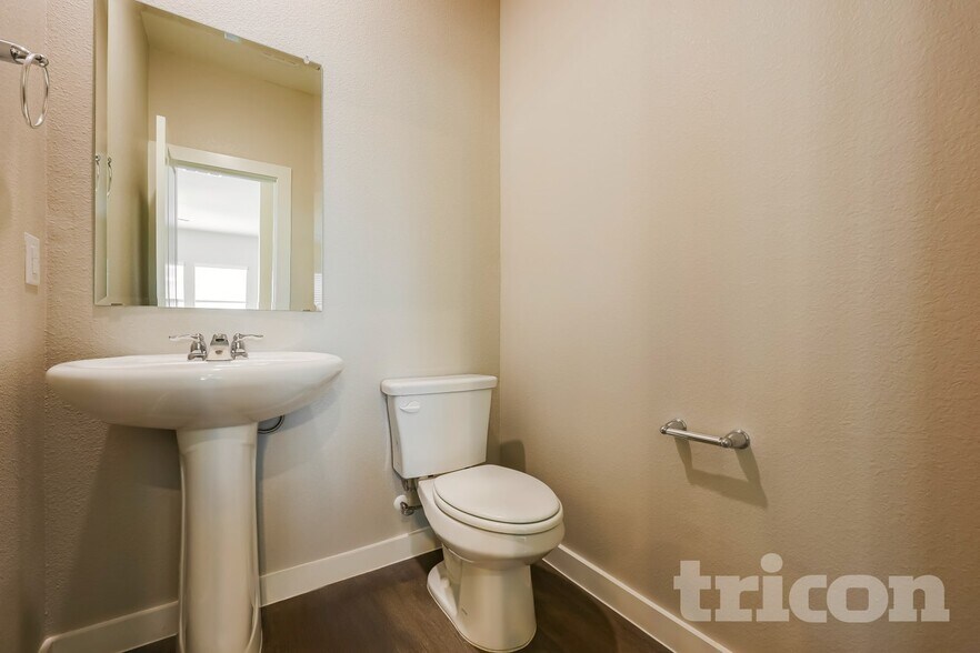 Building Photo - 5476 Granite Trl