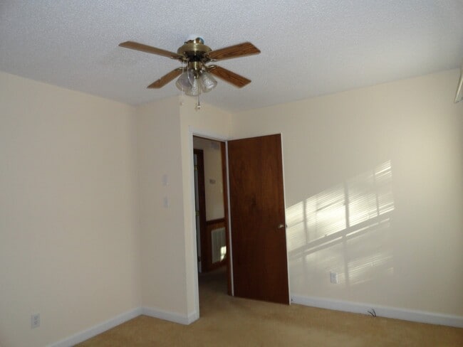Building Photo - 4827 Legion Rd