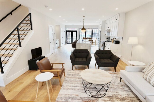 Building Photo - Luxury Rowhouse Living in Columbia Heights (w/Solar!)