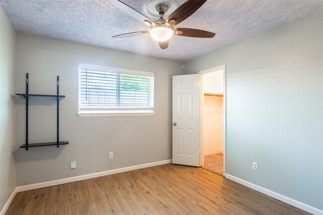 Building Photo - 4015 Postwood Dr