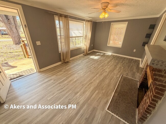 Building Photo - 104 Jackson Rd