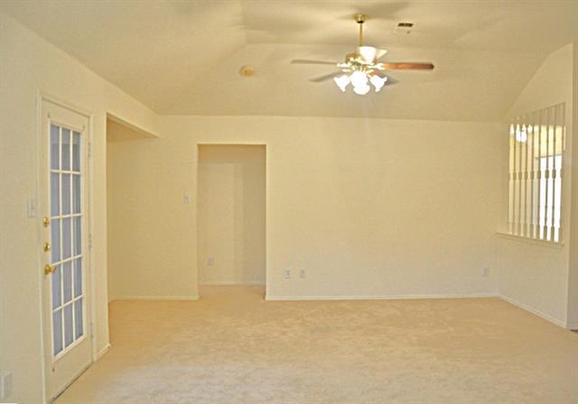 Building Photo - 2305 Brookview Dr