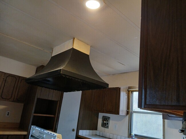 Building Photo - 2800 Miner St