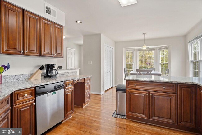 Building Photo - 13808 Branham Ct