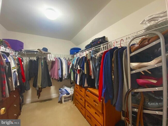 Building Photo - 304 Dunbar Dr