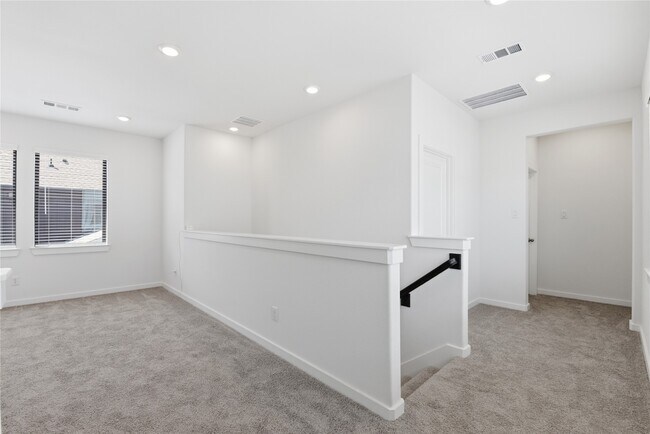 Building Photo - 3220 Loam Ln