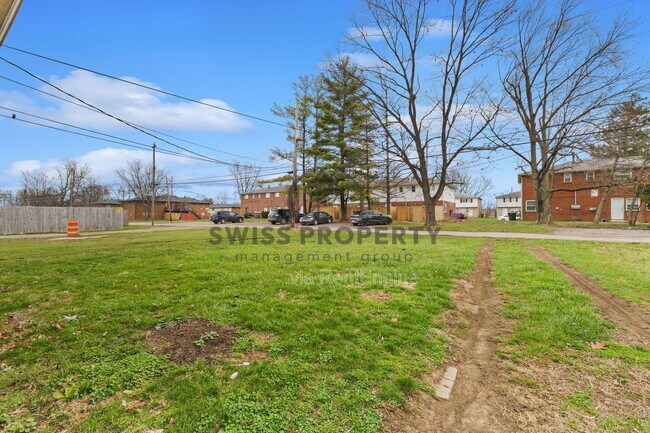 Building Photo - 386 S Napoleon Ave