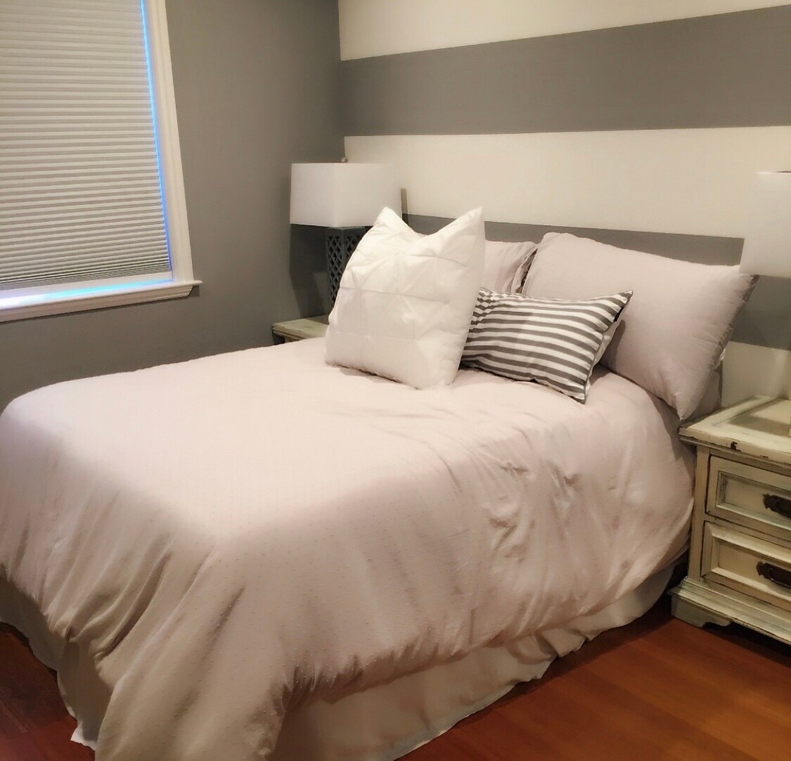 downstairs bedroom - 3847 Vineyard Ave
