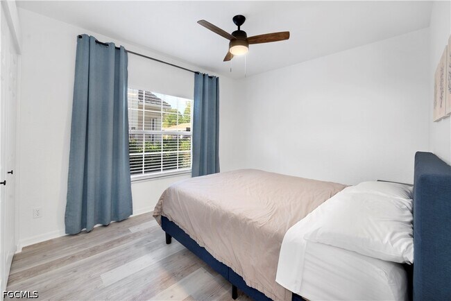 Building Photo - 6800 Satinleaf Rd S