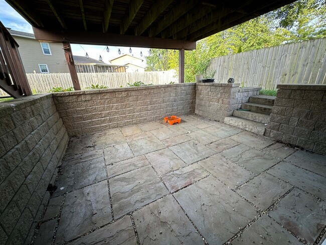 Building Photo - 2504 Brook Ln