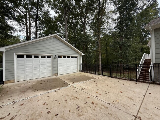 Building Photo - **OFFERING WAIVED APPLICATION FEES & $250 ...