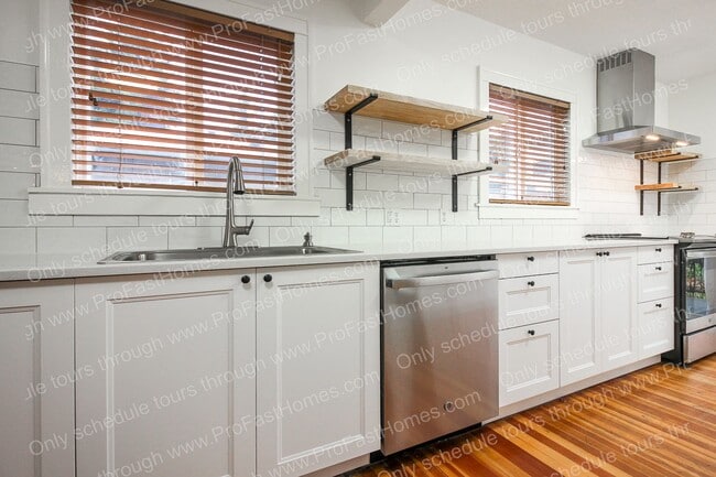 Building Photo - 5934 N Missouri Ave