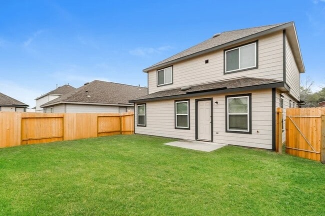 Building Photo - 13465 Musky Dr