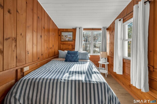 Building Photo - 12 Park Rd