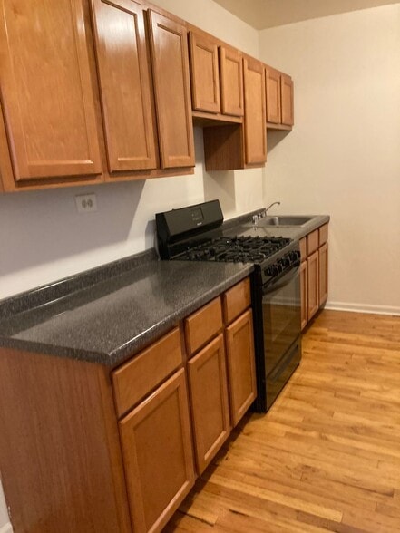 Building Photo - 2609 N Lamon Ave