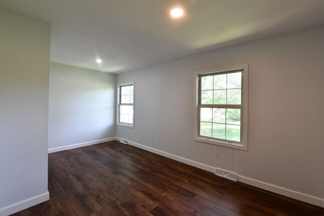 Building Photo - 2706 Christy Ave