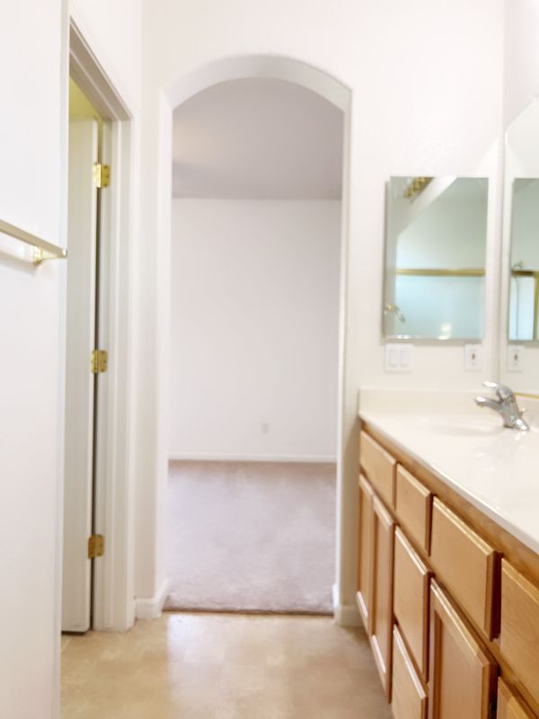 Building Photo - 9359 Ironstone Way