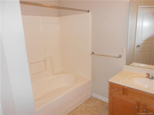 Building Photo - 13429 Calloway Glen Dr