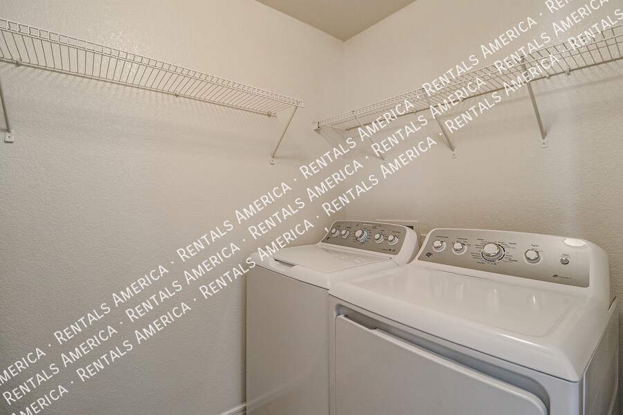 Building Photo - 2575 N Lupita Pl
