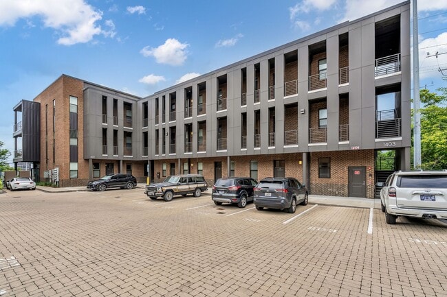 Building Photo - 1403 Martin St