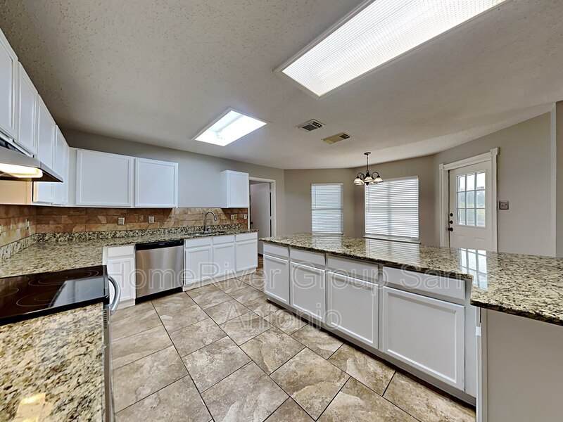Building Photo - 18542 Brigantine Creek