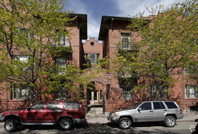 Building Photo - Hamilton Condominiums