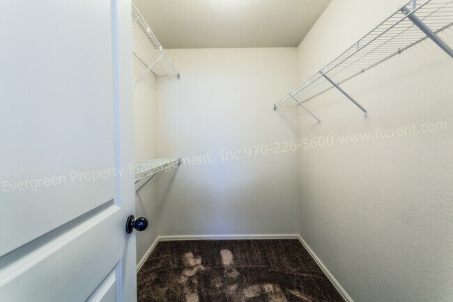 Building Photo - 318 Cherryridge Dr