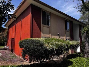 Building Photo - 2755 Country Dr