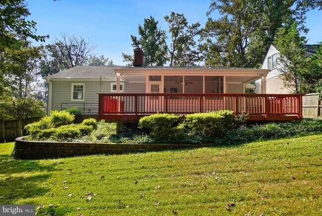 Building Photo - 12027 Devilwood Dr