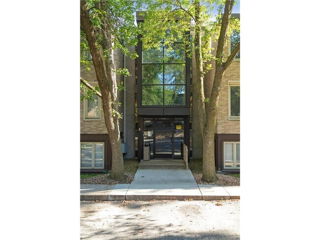 Building Photo - 4029-4014 14th Ave S