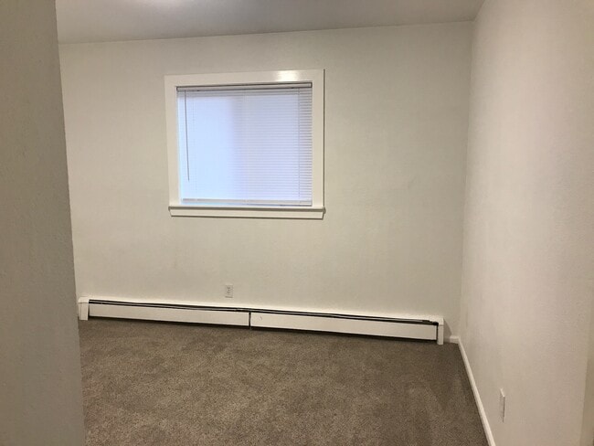 Building Photo - 930 Karluk St