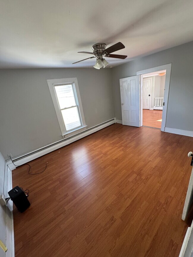 Building Photo - 1041 Dreher Ave