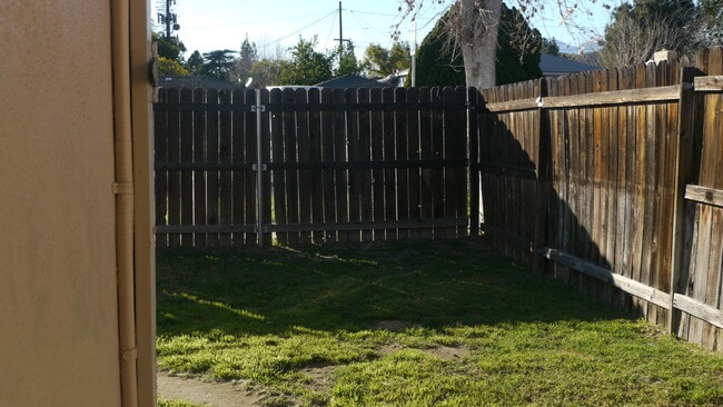 Building Photo - Home for Rent