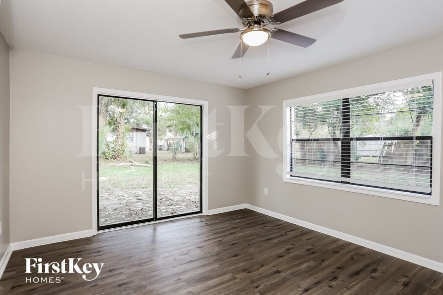 Building Photo - 2853 Oakcove Ln