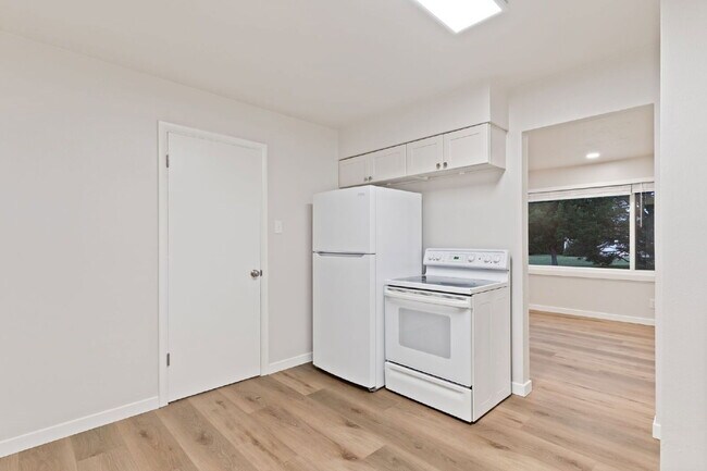 Building Photo - 1220 Janes Ln