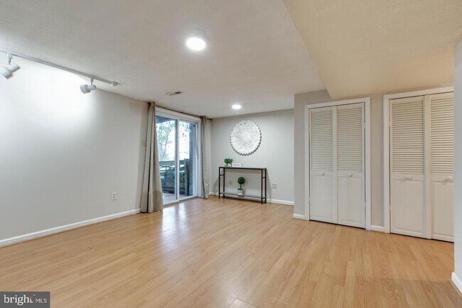 Building Photo - 5420 King Arthur Cir