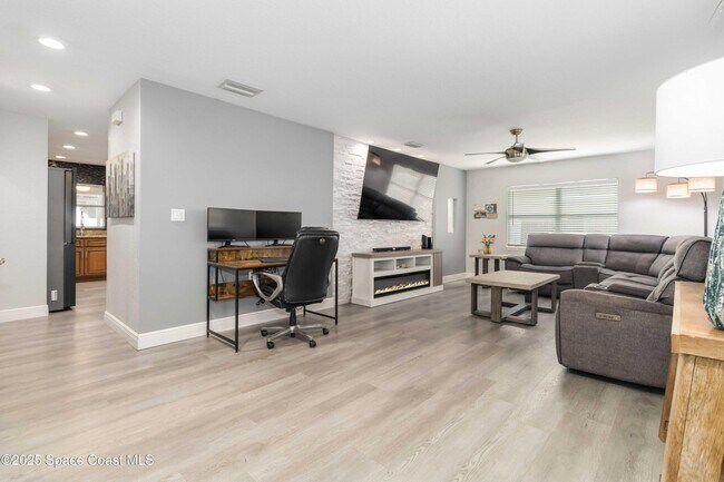 Building Photo - 1149 Scyphers St NE