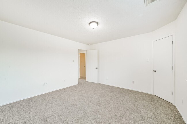 Building Photo - 33318 Cottonwood Bend