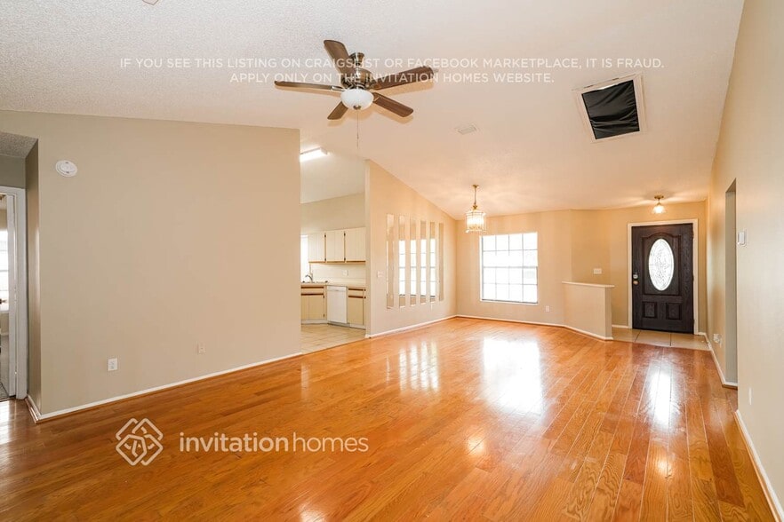 Building Photo - 8916 Bayaud Dr