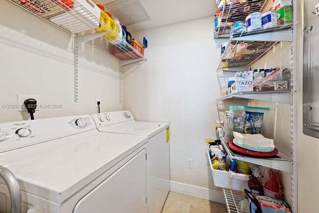 Building Photo - 6305 Indian Creek Dr