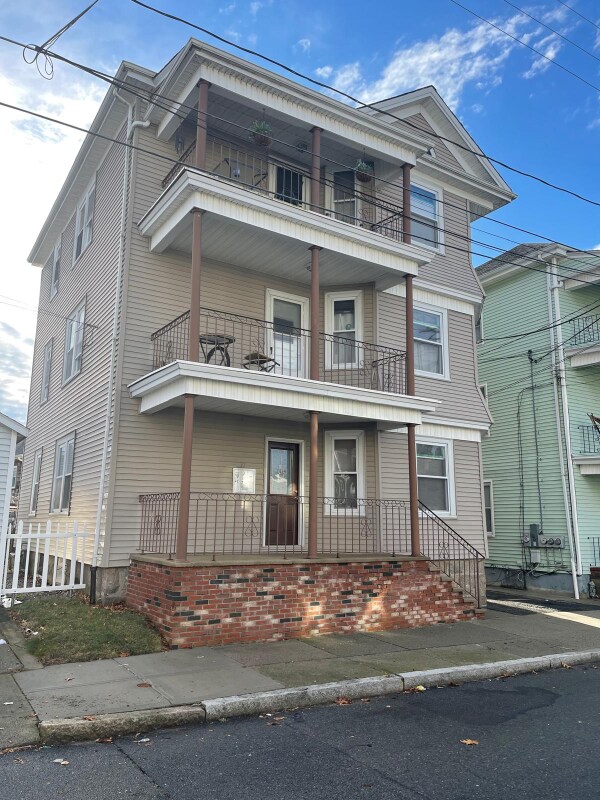 Building Photo - 37 Eaton St