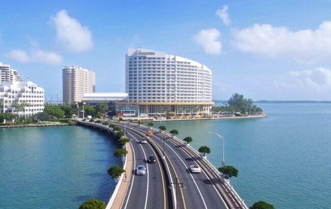 Building Photo - 888 Brickell Key Dr