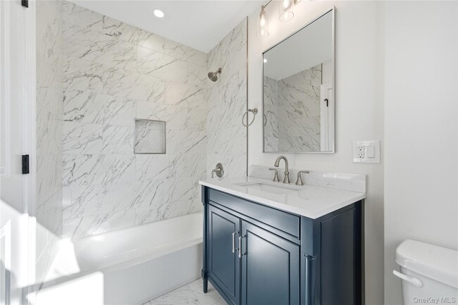 Building Photo - 13 W Hoffman Ave