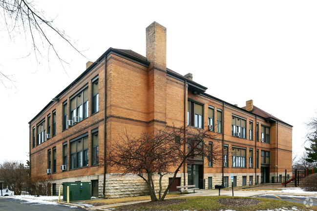 Building Photo - Burnham Schoolhouse