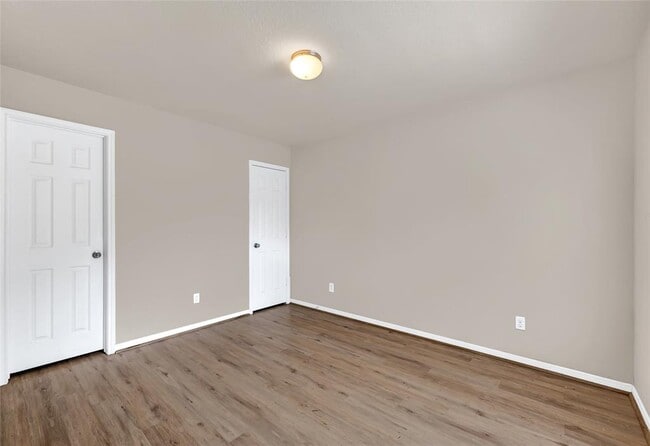 Building Photo - 3007 Apple Dale Dr